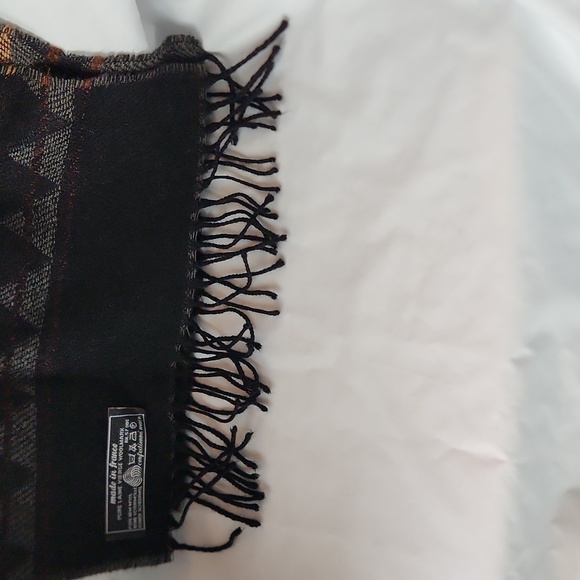 Pure New Wool Scarf - Picture 6 of 7